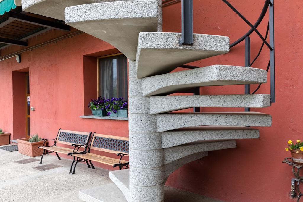 Agriturismo Jesson Rosamund Cantù Exterior foto